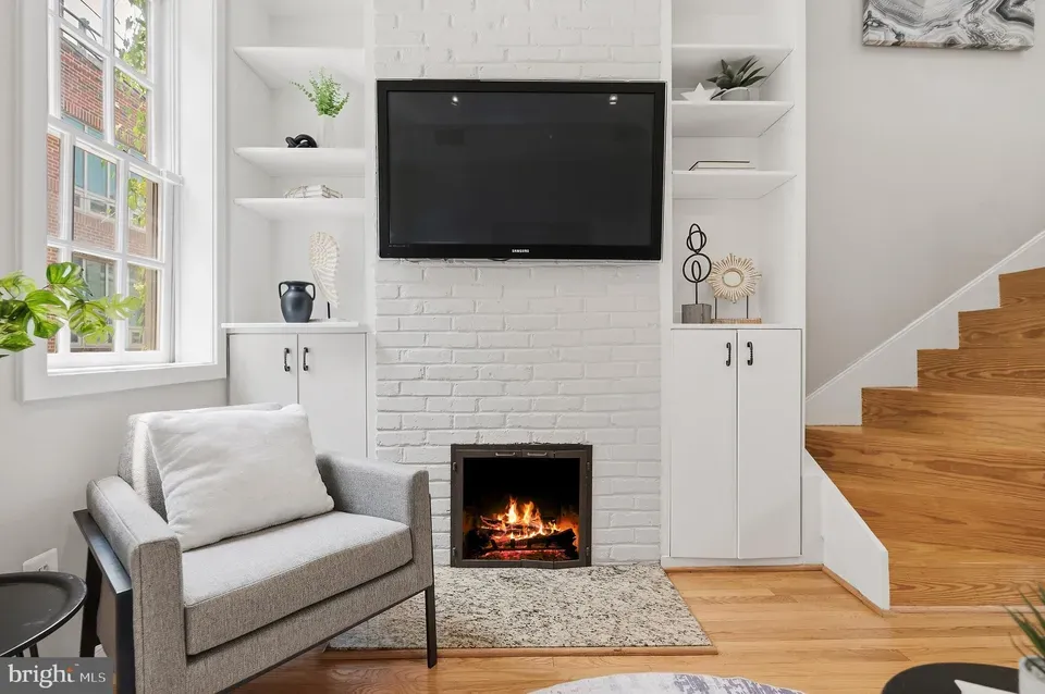 1 Bed 1 Bath Established Multi-Level Townhouse in Washington, DC - 3