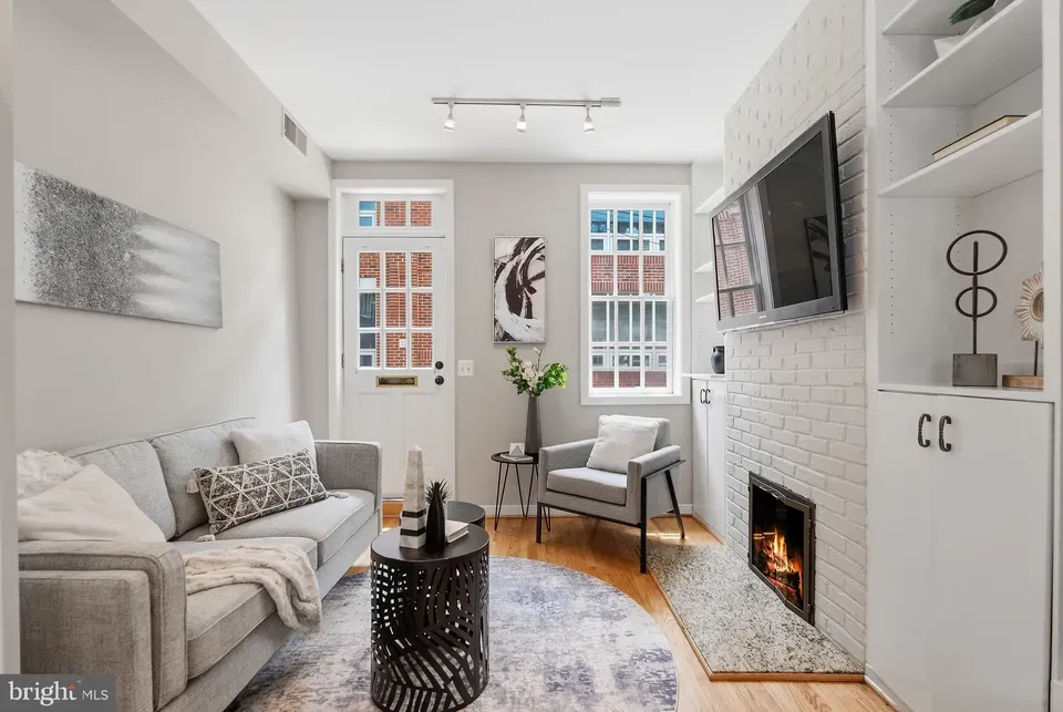 1 Bed 1 Bath Established Multi-Level Townhouse in Washington, DC - 5