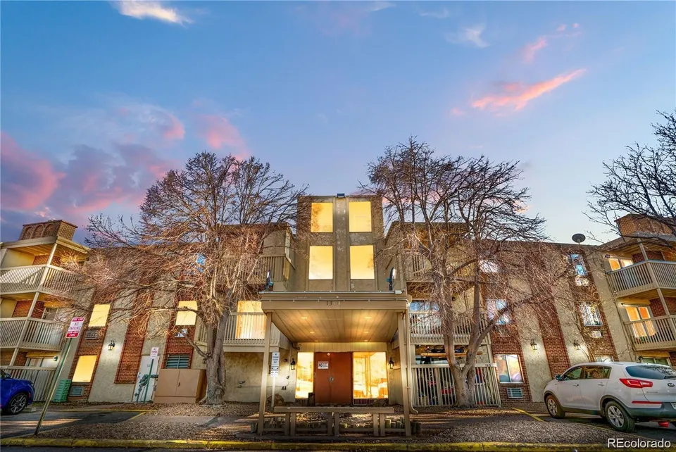 1 Bed 1 Bath Luxury Urban High-Rise in Denver, CO