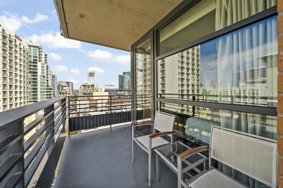 1 Bed 1 Bath Modern Loft Residence in San Diego, CA