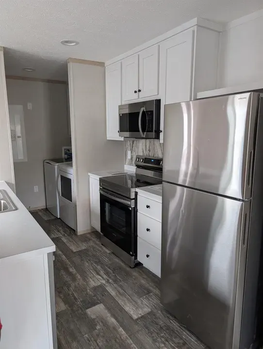 1 Bed 1 Bath Modern Contemporary Residence in Burlington, VT - 1
