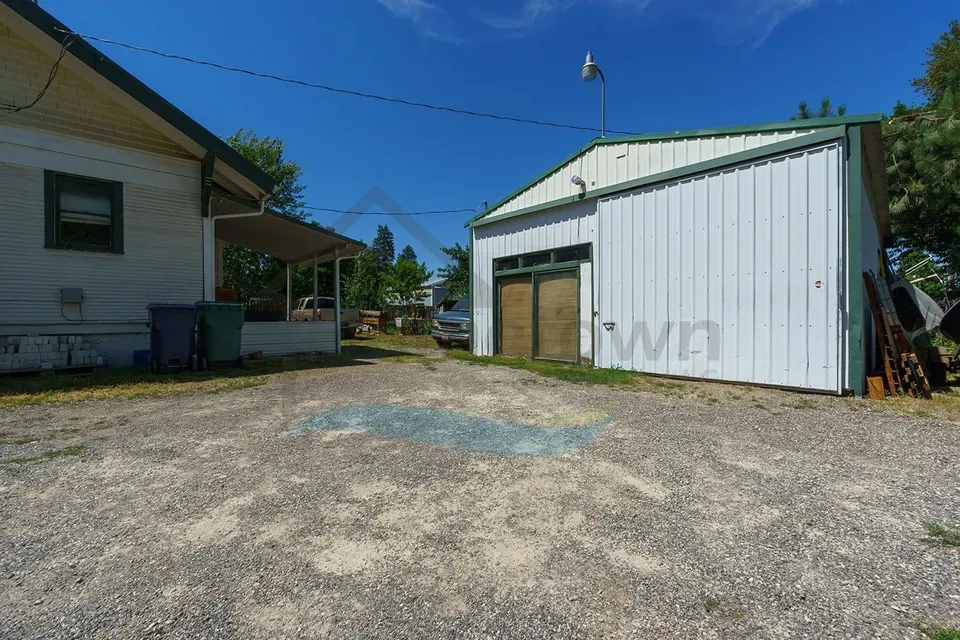 1 Bed 1 Bath Modern Contemporary Residence in Coeur d Alene, ID - 4