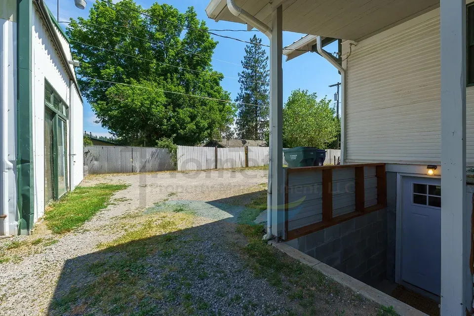 1 Bed 1 Bath Modern Contemporary Residence in Coeur d Alene, ID - 5