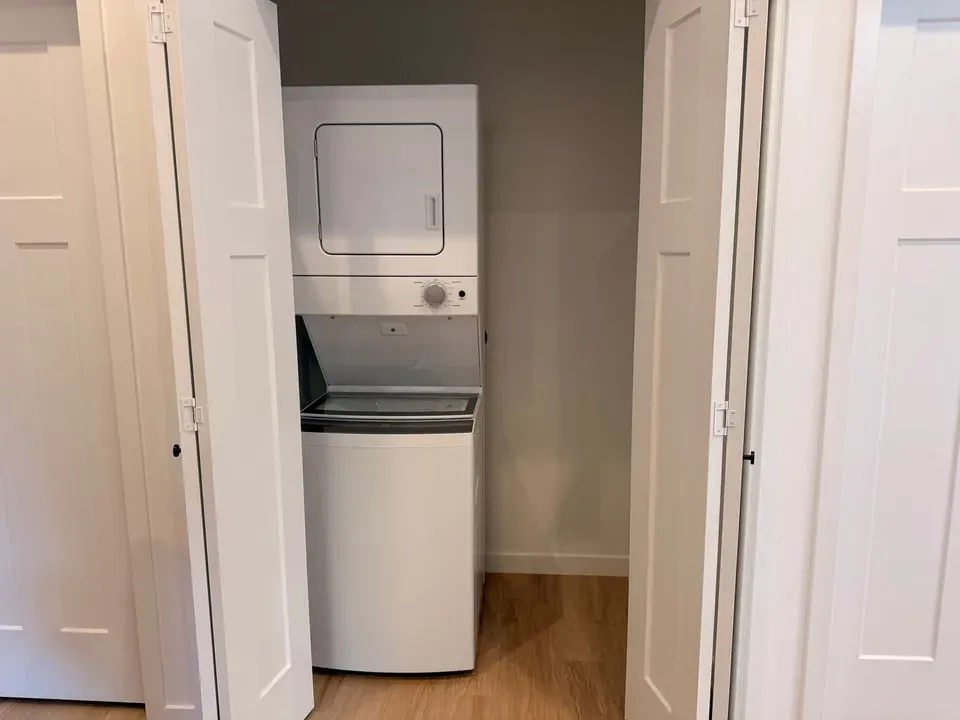 1 Bed 1 Bath Modern Contemporary Residence in Coeur d Alene, ID - 4