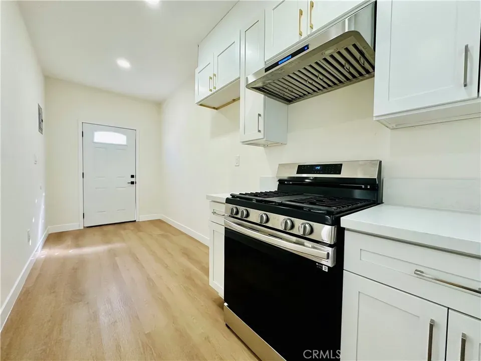 1 Bed 1 Bath Modern Contemporary Residence in Fontana, CA - 4