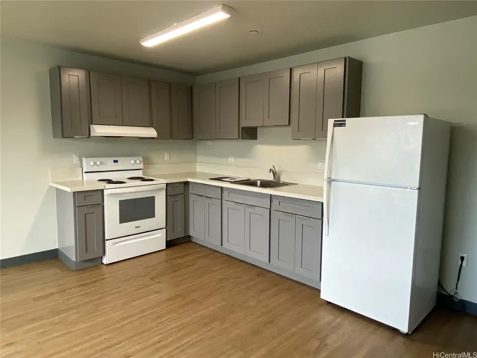 1 Bed 1 Bath Modern Contemporary Residence in Honolulu, HI - 1