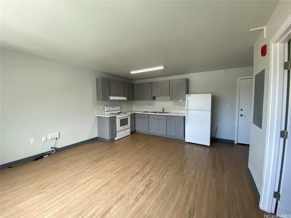 1 Bed 1 Bath Modern Contemporary Residence in Honolulu, HI - 2