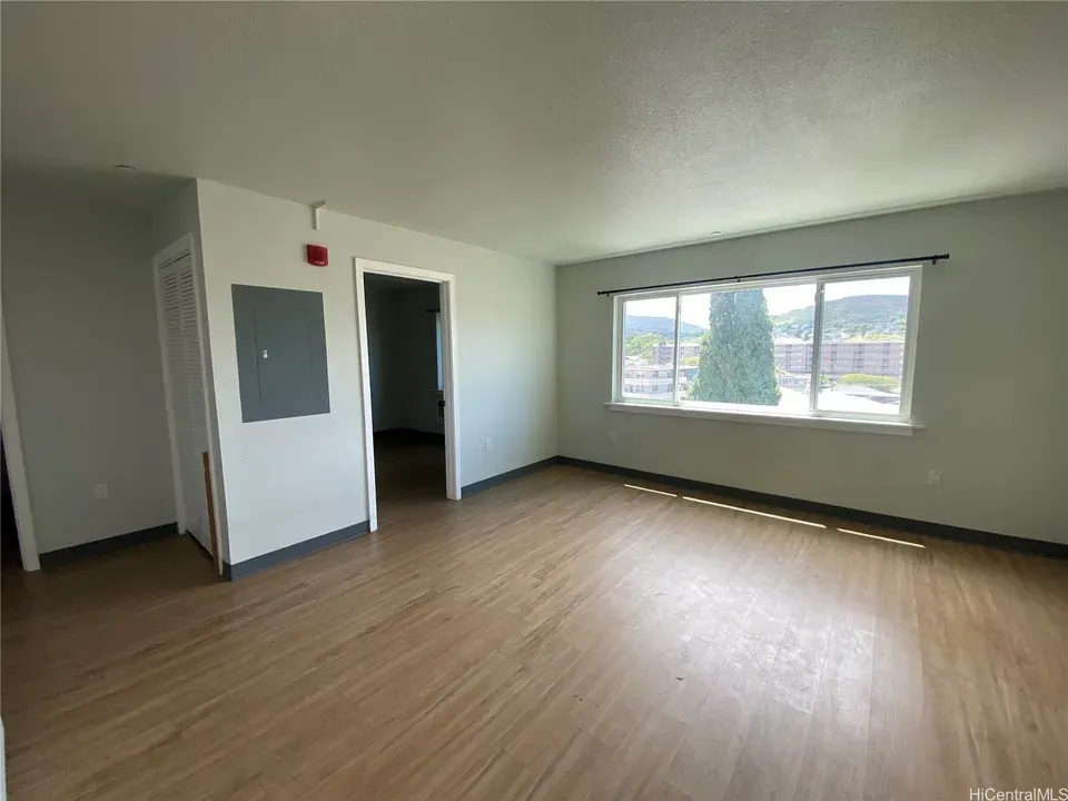 1 Bed 1 Bath Modern Contemporary Residence in Honolulu, HI - 3