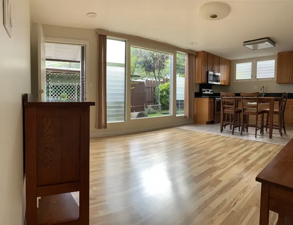 1 Bed 1 Bath Modern Contemporary Residence in Honolulu, HI - 2