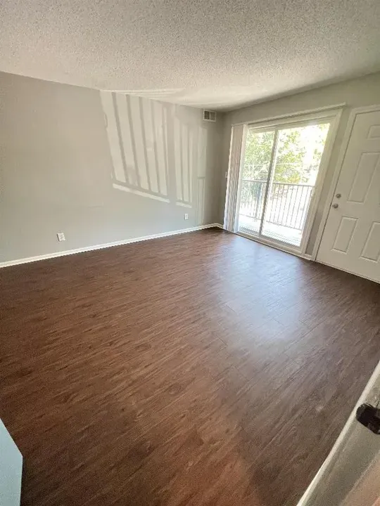 1 Bed 1 Bath Modern Contemporary Residence in Kansas City, KS - 1