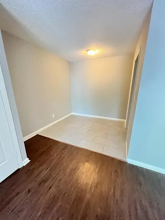 1 Bed 1 Bath Modern Contemporary Residence in Kansas City, KS - 2