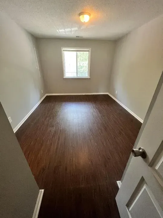 1 Bed 1 Bath Modern Contemporary Residence in Kansas City, KS - 5