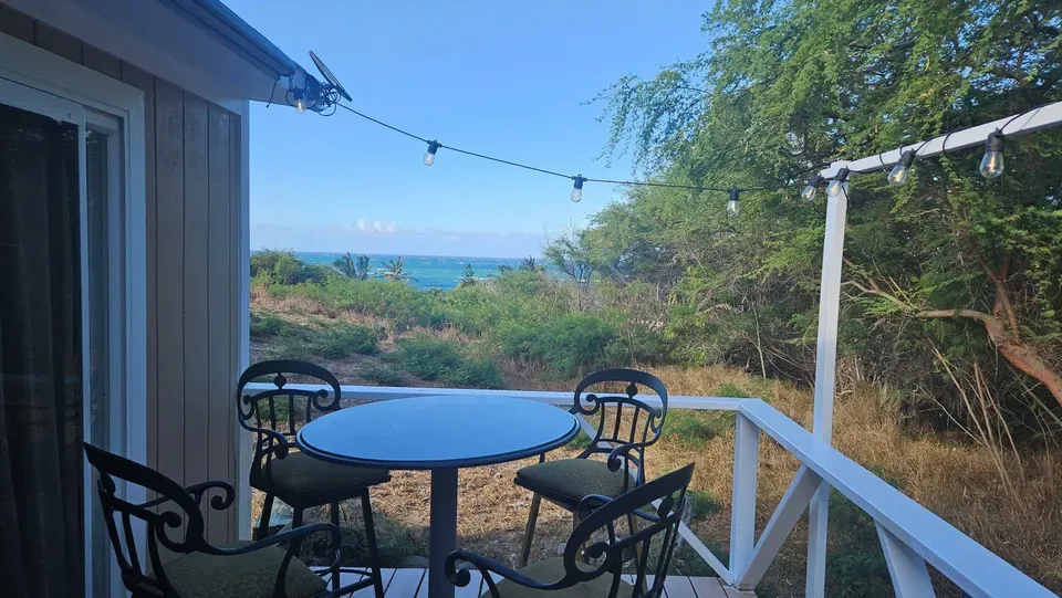 1 Bed 1 Bath Modern Contemporary Residence in Maui, HI - 1