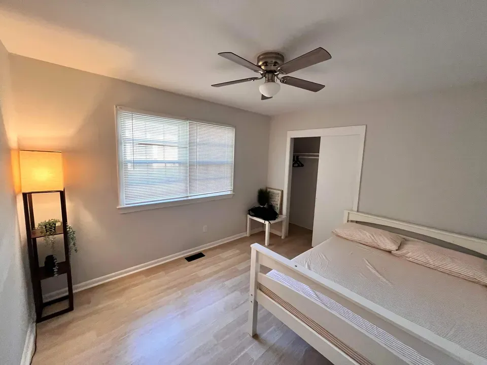 1 Bed 1 Bath Modern Contemporary Residence in Norfolk, VA