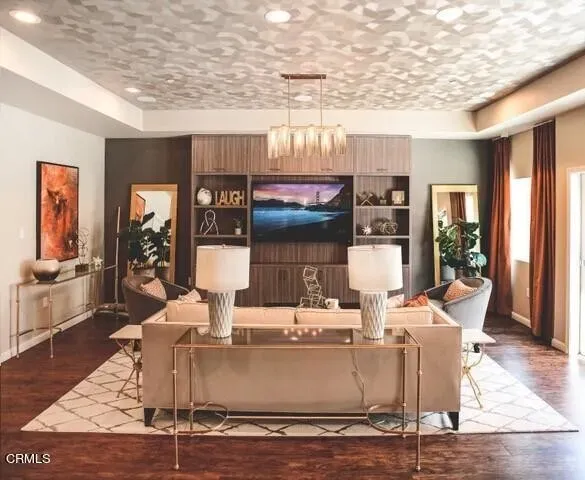1 Bed 1 Bath Modern Contemporary Residence in Oxnard, CA - 4
