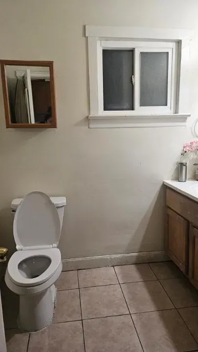 1 Bed 1 Bath Modern Contemporary Residence in Santa Cruz, CA - 3