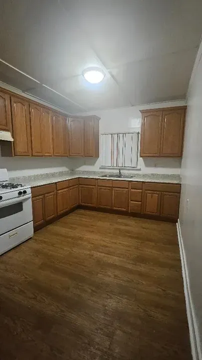 1 Bed 1 Bath Modern Contemporary Residence in Santa Cruz, CA - 5