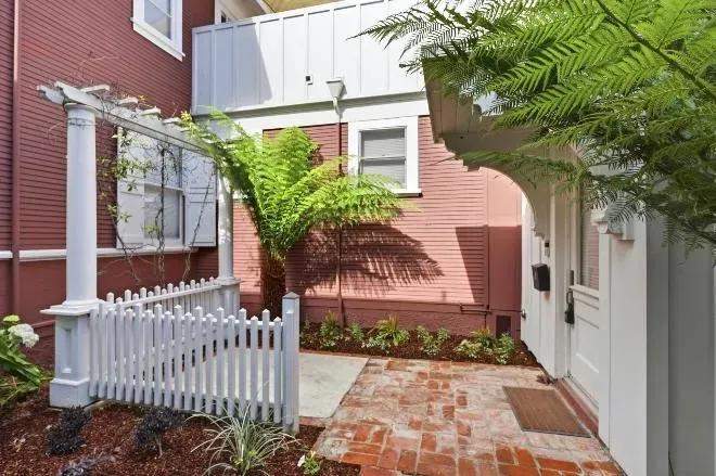 1 Bed 1 Bath Modern Contemporary Residence in Santa Cruz, CA - 3