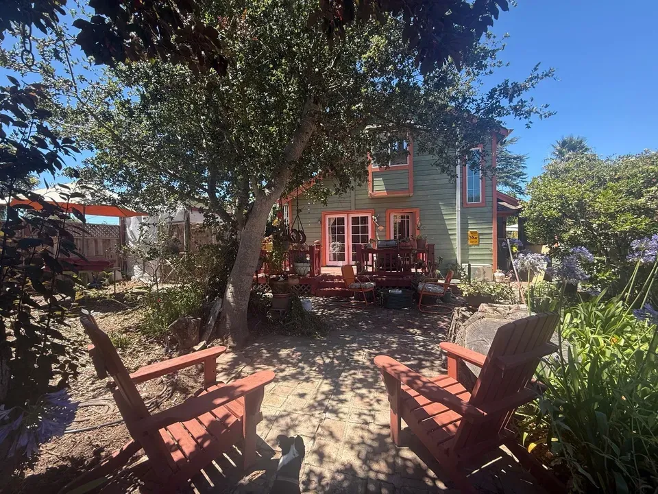 1 Bed 1 Bath Modern Contemporary Residence in Santa Cruz, CA - 1