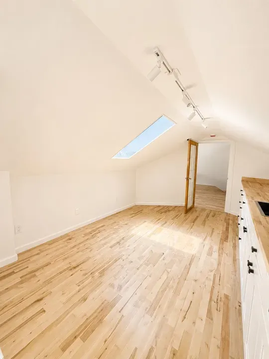 1 Bed 1 Bath Modern Contemporary Residence in Santa Cruz, CA - 5