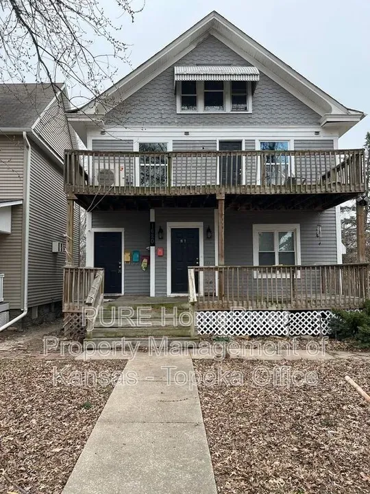 1 Bed 1 Bath Modern Contemporary Residence in Topeka, KS