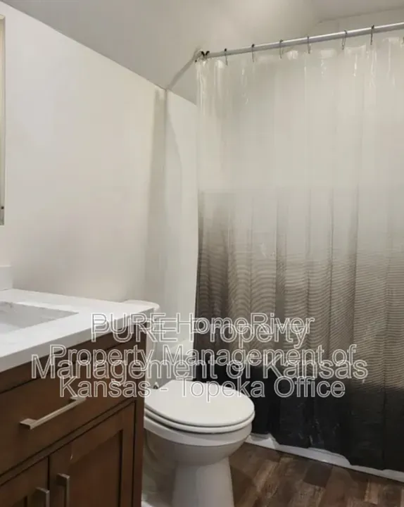 1 Bed 1 Bath Modern Contemporary Residence in Topeka, KS - 4