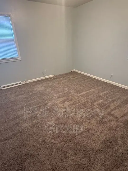 1 Bed 1 Bath Modern Contemporary Residence in Topeka, KS - 5