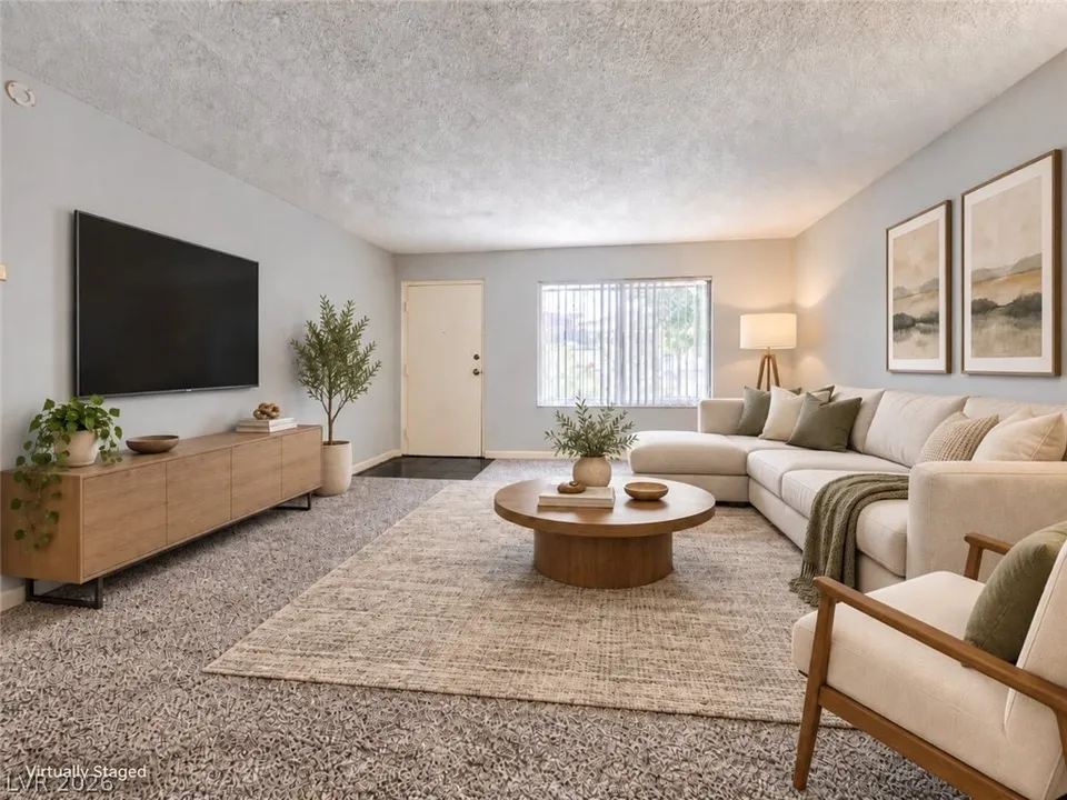 1 Bed 1 Bath Modern Loft Residence in Las Vegas, NV