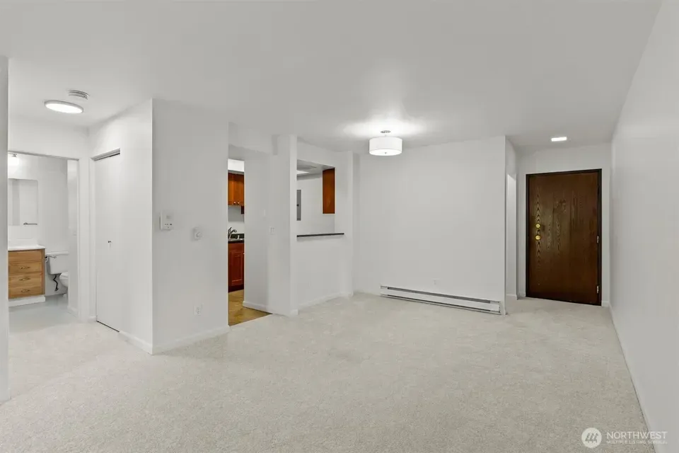 1 Bed 1 Bath Urban Residential Condo in Bellevue, WA - 2