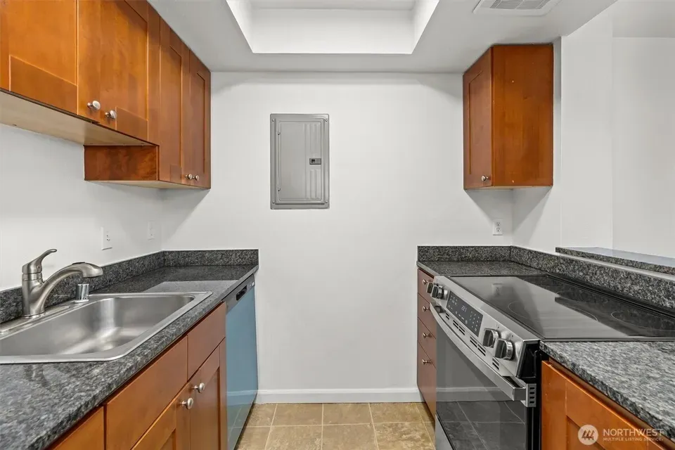 1 Bed 1 Bath Urban Residential Condo in Bellevue, WA - 3