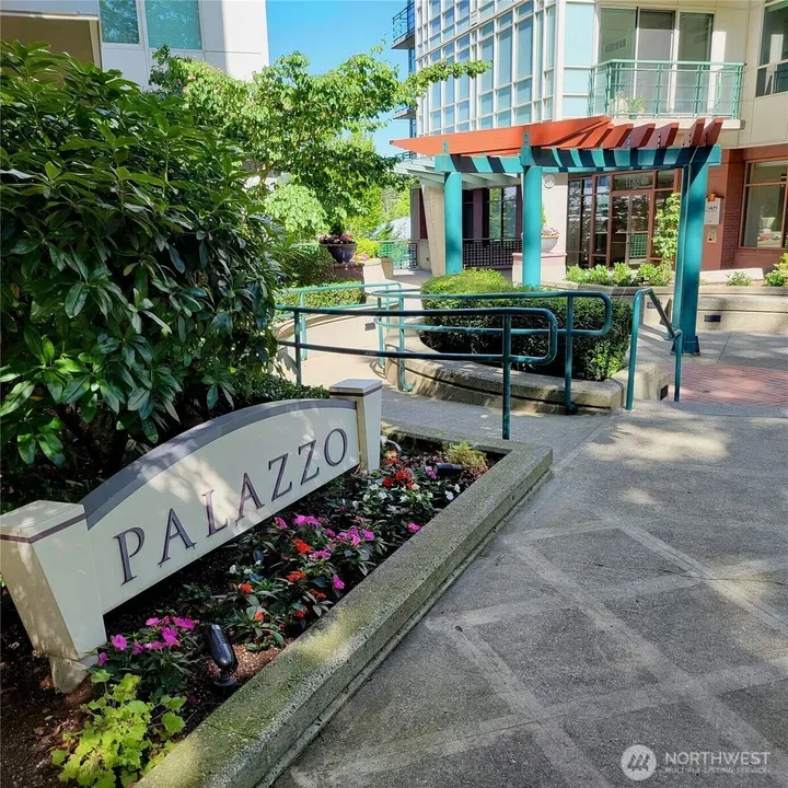 1 Bed 1 Bath Urban Residential Condo in Bellevue, WA - 2