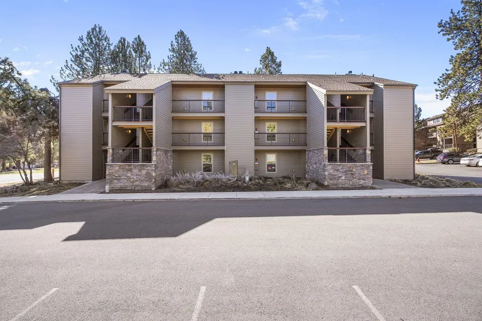 1 Bed 1 Bath Urban Residential Condo in Bend, OR - 2
