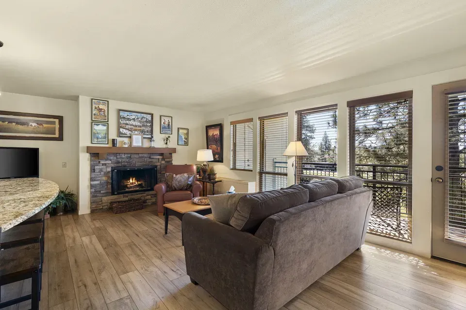 1 Bed 1 Bath Urban Residential Condo in Bend, OR - 4
