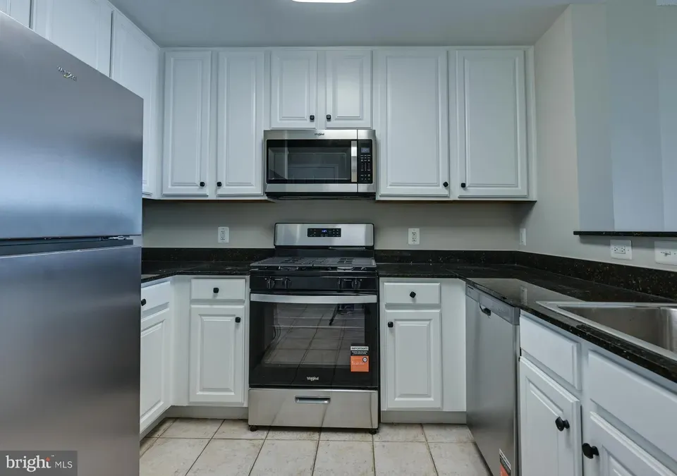1 Bed 1 Bath Urban Residential Condo in Bethesda, MD - 3