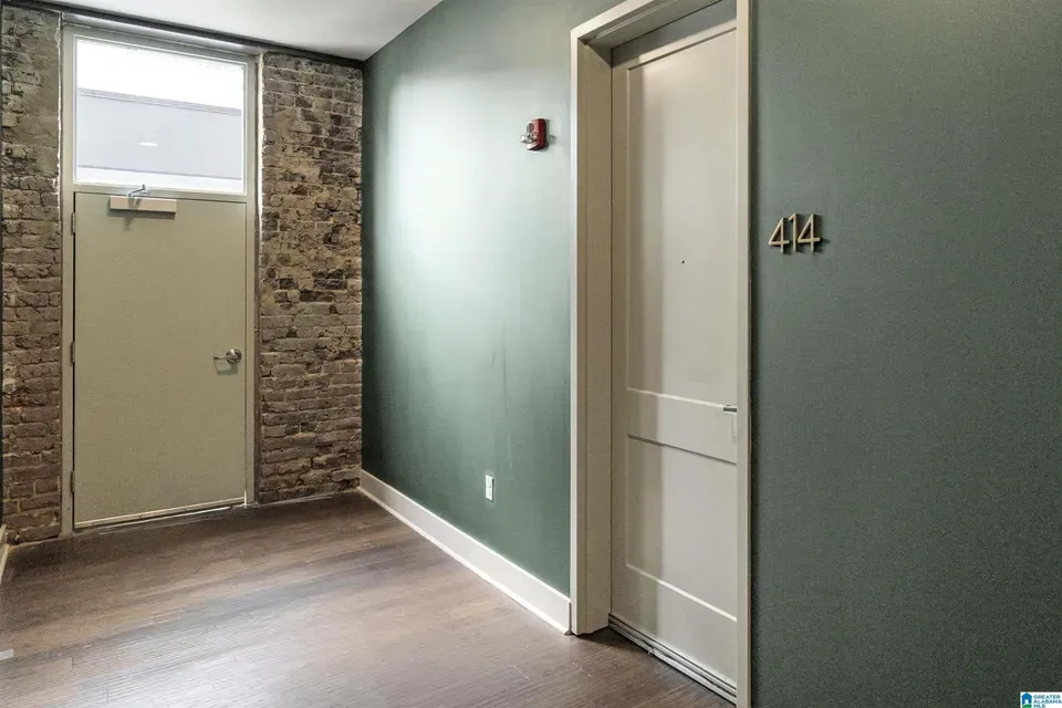 1 Bed 1 Bath Urban Residential Condo in Birmingham, AL - 3