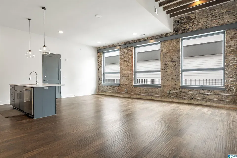 1 Bed 1 Bath Urban Residential Condo in Birmingham, AL - 4