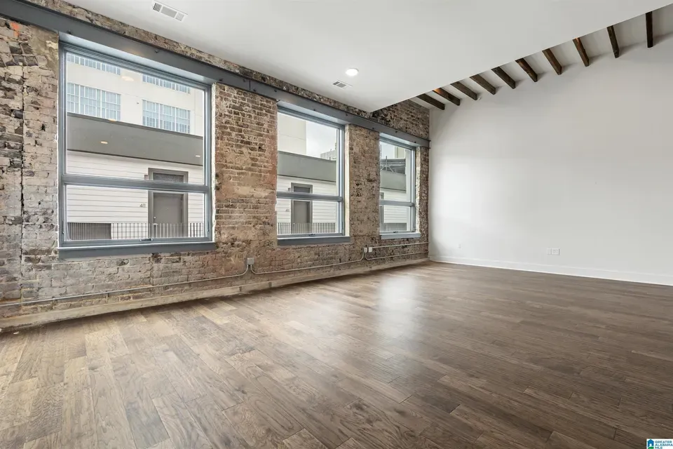 1 Bed 1 Bath Urban Residential Condo in Birmingham, AL - 5