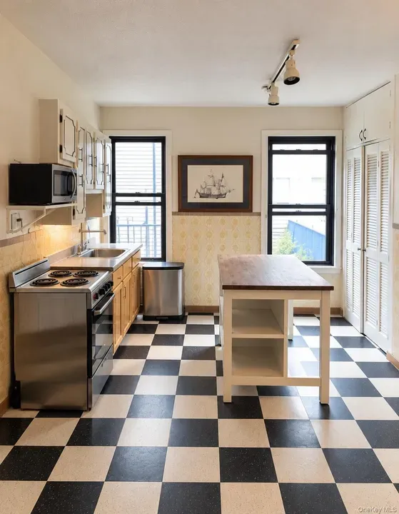 1 Bed 1 Bath Urban Residential Condo in Brooklyn, NY - 1