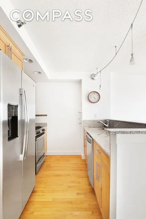 1 Bed 1 Bath Urban Residential Condo in Brooklyn, NY - 4