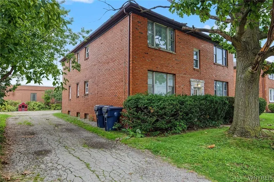 1 Bed 1 Bath Urban Residential Condo in Buffalo, NY - 4