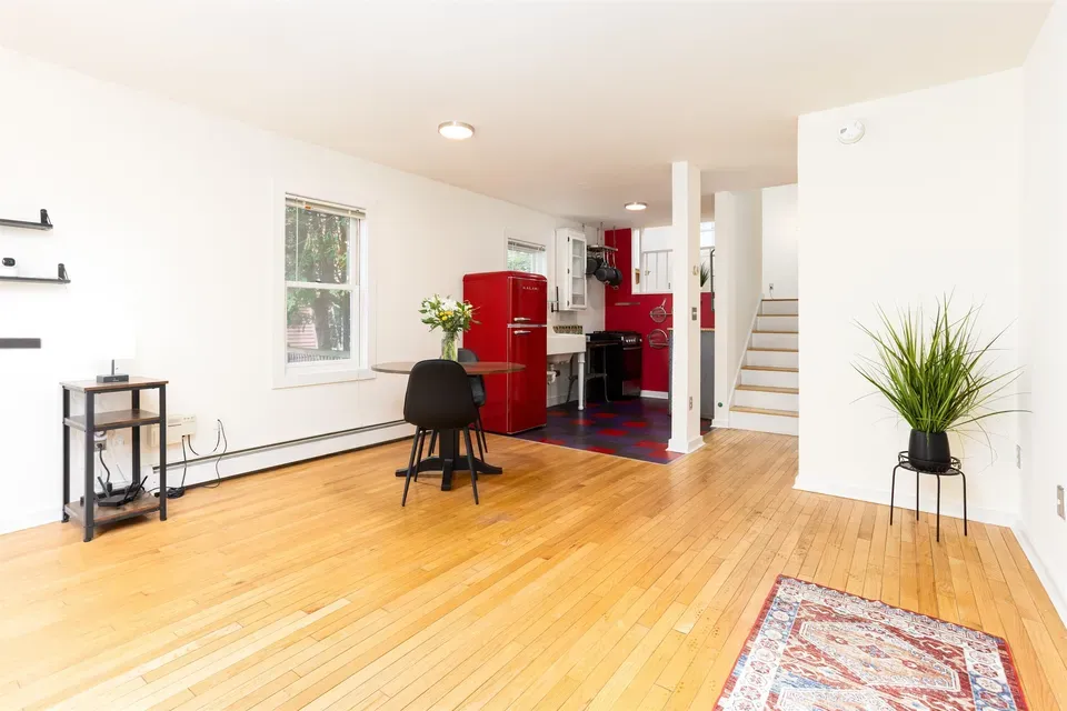 1 Bed 1 Bath Urban Residential Condo in Burlington, VT - 2