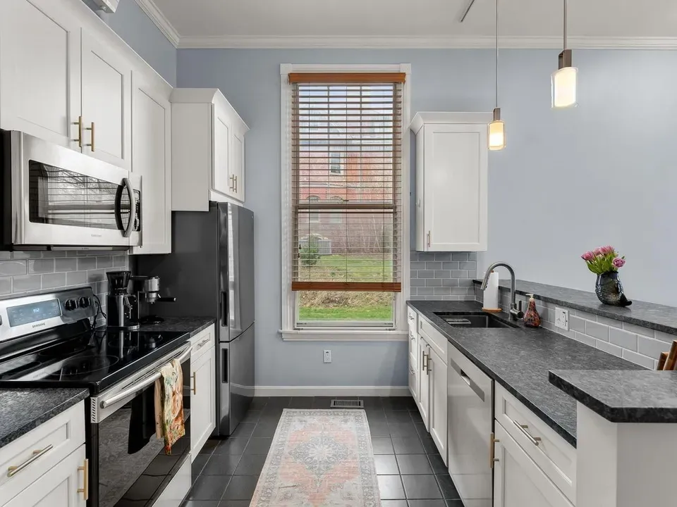 1 Bed 1 Bath Urban Residential Condo in Burlington, VT - 2