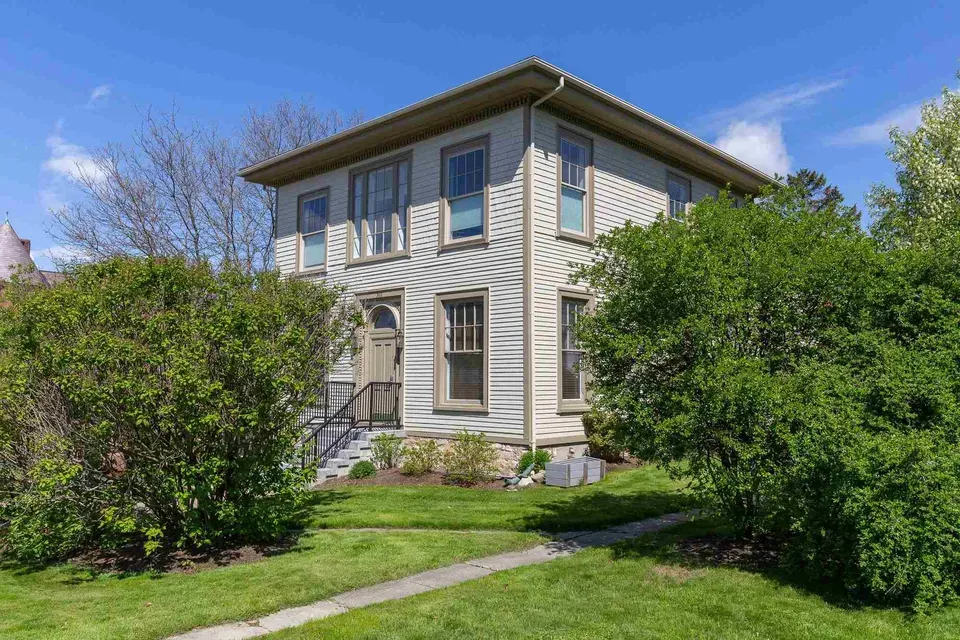 1 Bed 1 Bath Urban Residential Condo in Burlington, VT - 1