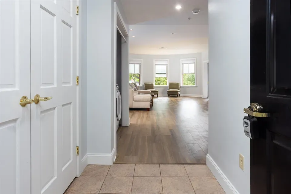 1 Bed 1 Bath Urban Residential Condo in Burlington, VT - 2