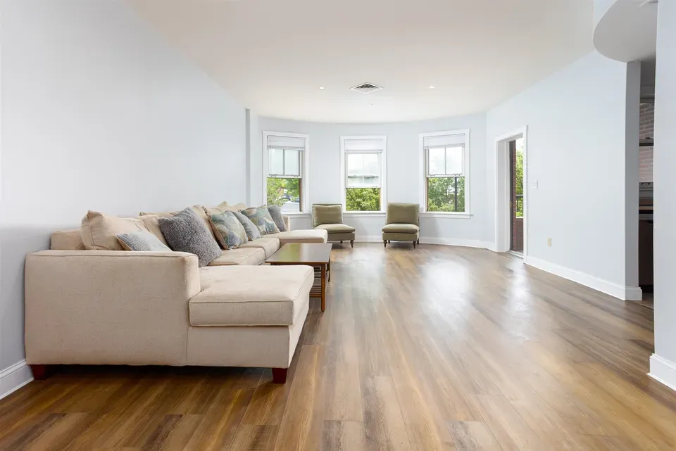 1 Bed 1 Bath Urban Residential Condo in Burlington, VT - 3