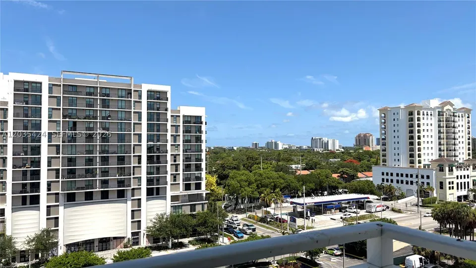 1 Bed 1 Bath Urban Residential Condo in Coral Gables, FL