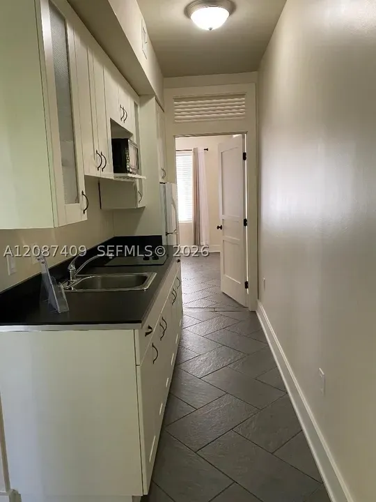 1 Bed 1 Bath Urban Residential Condo in Coral Gables, FL - 2