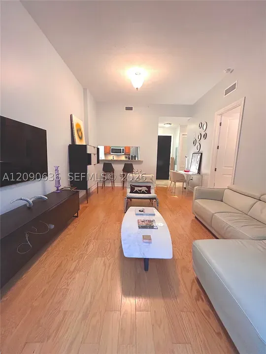 1 Bed 1 Bath Urban Residential Condo in Coral Gables, FL - 4