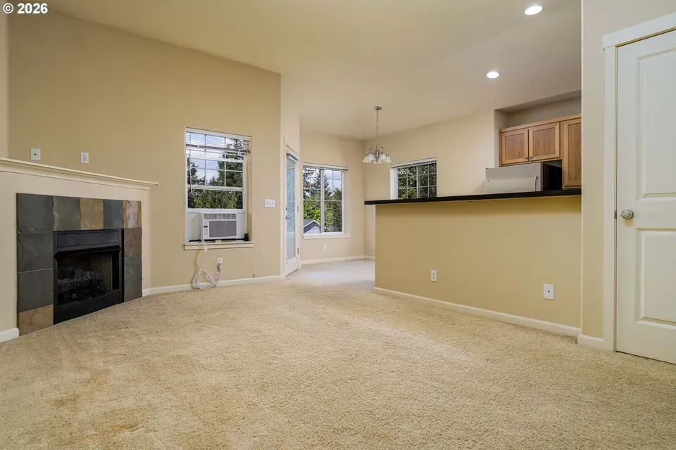 1 Bed 1 Bath Urban Residential Condo in Corvallis, OR - 4