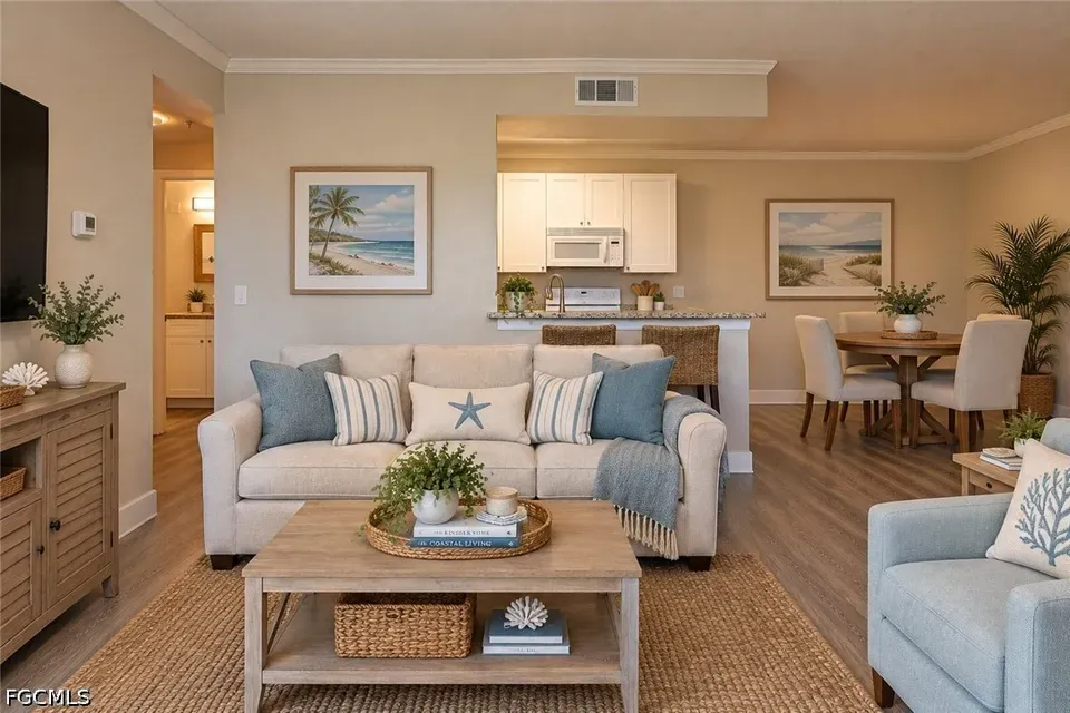 1 Bed 1 Bath Urban Residential Condo in Fort Myers, FL - 2